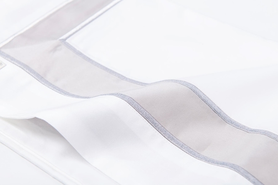 OEM Casas de almohada bordadas de algodón blanco OEKO-TEX Casas de almohada de talla King